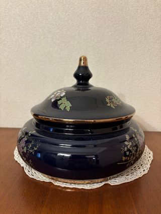 Centrotavola in porcellana blu e oro