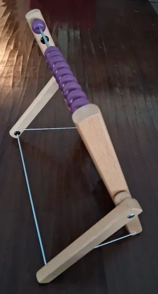 Ábaco infantil de madera con cuentas de colores