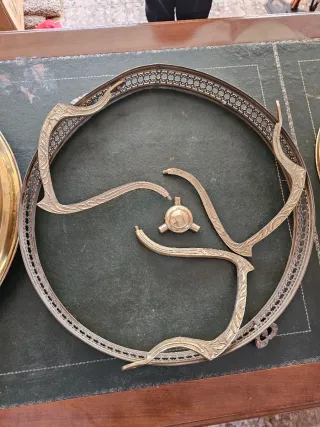 Brasero de latón dorado