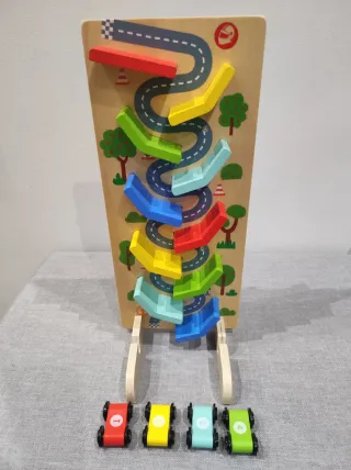 Juguete madera cascada coches y animales