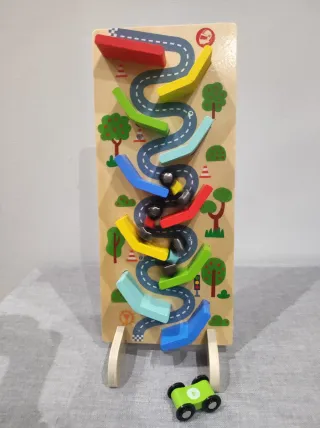 Juguete madera cascada coches y animales