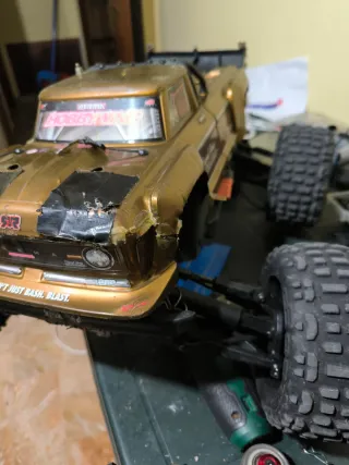 Arrma Outcast RC 4s