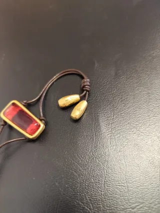 Pulsera B&G piedra roja y oro