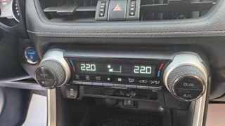 Toyota Rav4 2.5l 220H Business 4WD