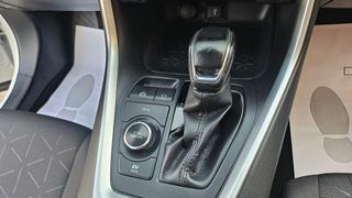 Toyota Rav4 2.5l 220H Business 4WD