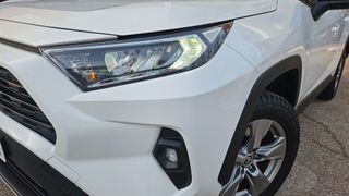 Toyota Rav4 2.5l 220H Business 4WD