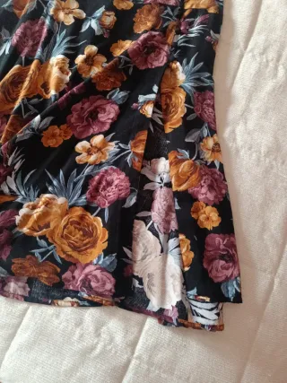 Falda larga asimétrica floral