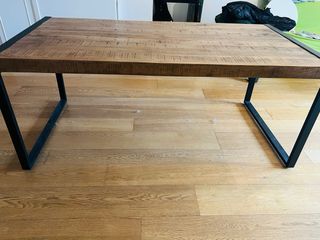 Tavolo da pranzo in legno e metallo