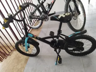 Bicicleta infantil Btwin 16" en bueno estado.