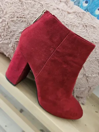 Botín Stradivarius Rojo Talla 37