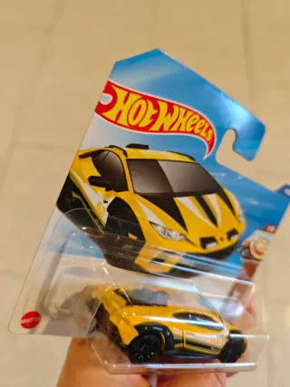 Hot Wheels Lamborghini Huracan Sterrato