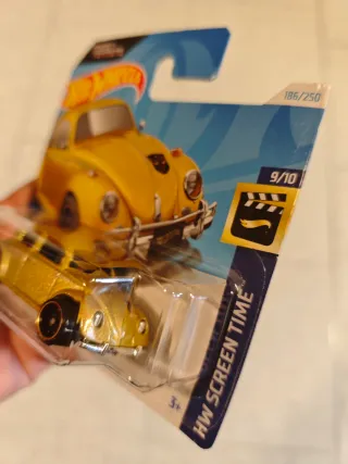 Hot Wheels Bumblebee gold transformers