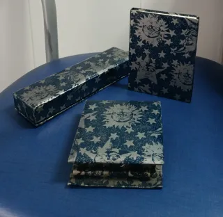 Set da scrivania con quaderno e penne