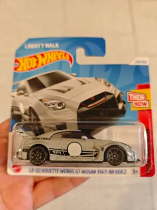Hot Wheels Liberty Walk Nissan skyline GT-R R35