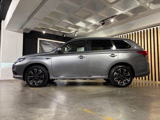 Mitsubishi Outlander PHEV 2.0 Kaiteki 4WD
