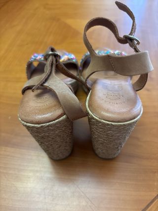 Sandalias cuña Chika 10, talla 36
