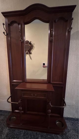 Mueble Perchero de Madera