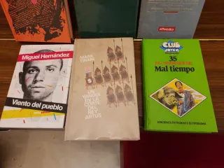 Libros antiguos variados