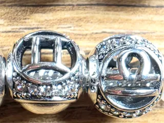 Pulsera estilo Pandora con letras DAVID