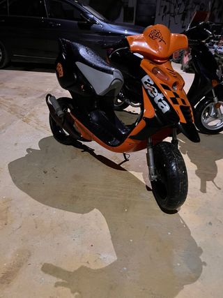 Beta Ark 49cc Scooter