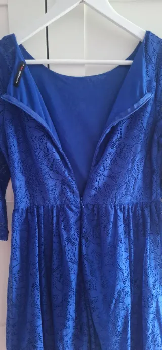 Vestido azul de encaje