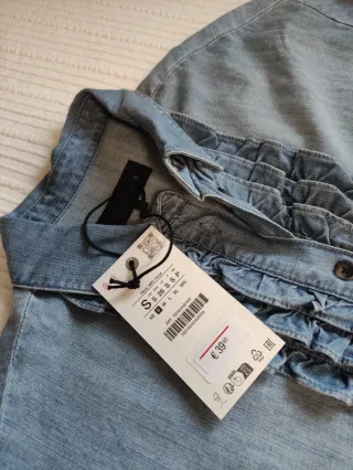 Camisa Zara Denim con Volantes