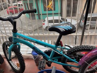 Bicicleta infantil azul