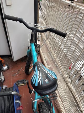 Bicicleta infantil azul