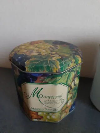 7 scatole di latta decorate