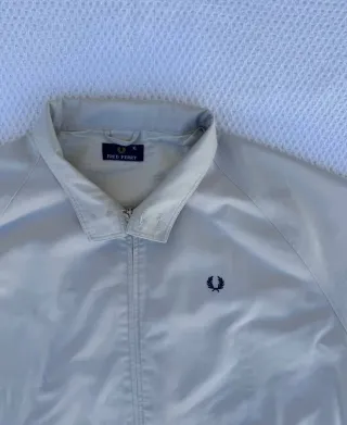 Chaqueta Fred Perry Harrington Beige Unisex