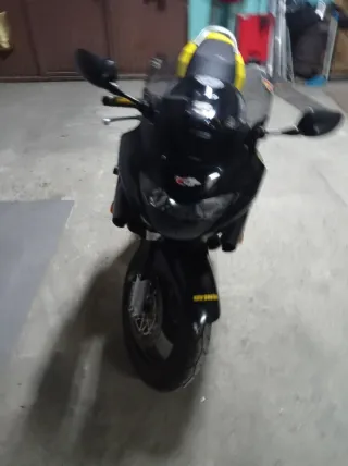 Honda CBR 600 F Sport - Amarillo/Negro