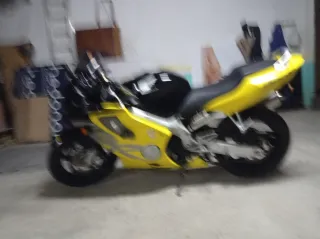 Honda CBR 600 F Sport - Amarillo/Negro