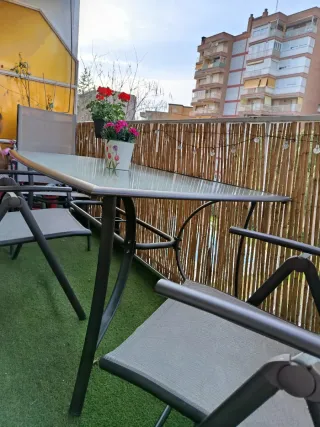 Mesa y 4 sillas terraza/jardín