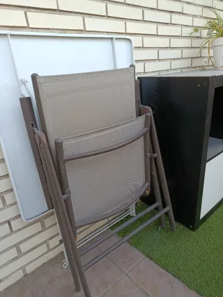 Mesa y 4 sillas terraza/jardín