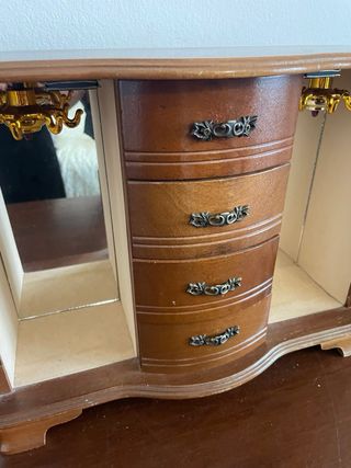 Joyero musical vintage de madera