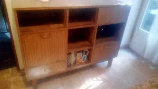 Mueble de formica y madera