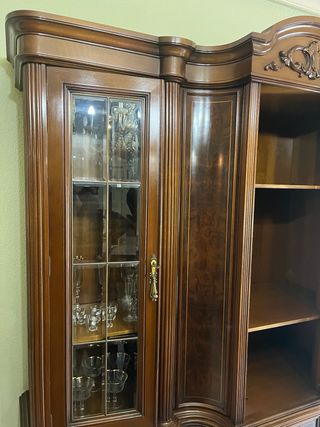 Vitrina de salón madera y cristal