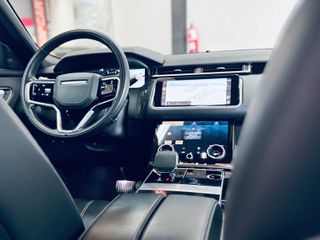 Land Rover Range Rover Velar R-Dynamic SE 204CV