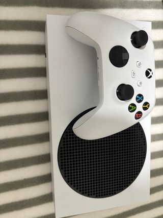 Xbox Series S Blanca + Mando