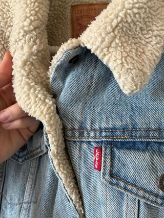 Chaqueta Levi's vaquera con borreguito