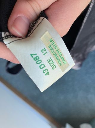 Vestido elegante azul con flores