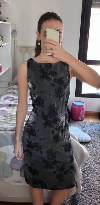 Vestido elegante azul con flores