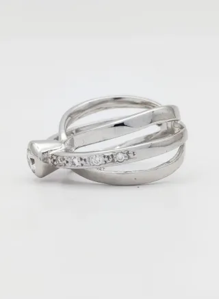 Anillo  de Oro blanco 18k con brillantes