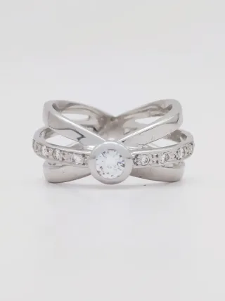 Anillo  de Oro blanco 18k con brillantes