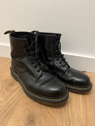 Botas Dr. Martens AirWair Nº42 negro. Muy poco uso