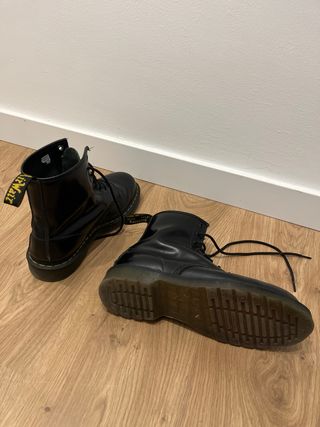 Botas Dr. Martens AirWair Nº42 negro. Muy poco uso