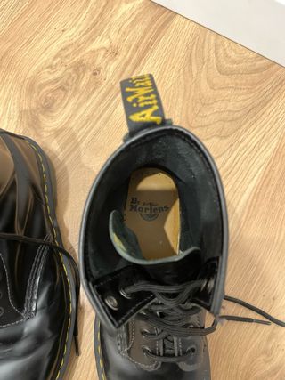 Botas Dr. Martens AirWair Nº42 negro. Muy poco uso