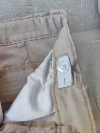 Pantalón chino beige Kiabi T8