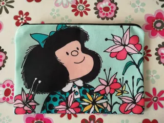 Neceser Mafalda con flores