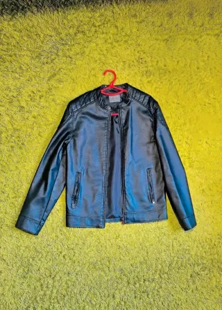 Chaqueta de cuero negra